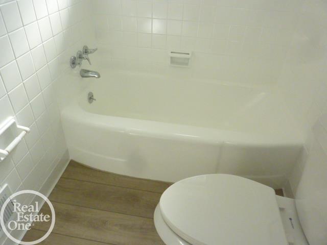 18441 Frazho Road Roseville, MI 48066 - Photo 21 of 36 Gallery Image 21