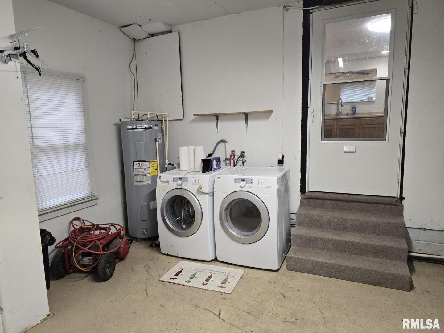 505 South 2nd Street Marion, IL 62959 - Photo 13 of 21 a utility room with dryer and washer