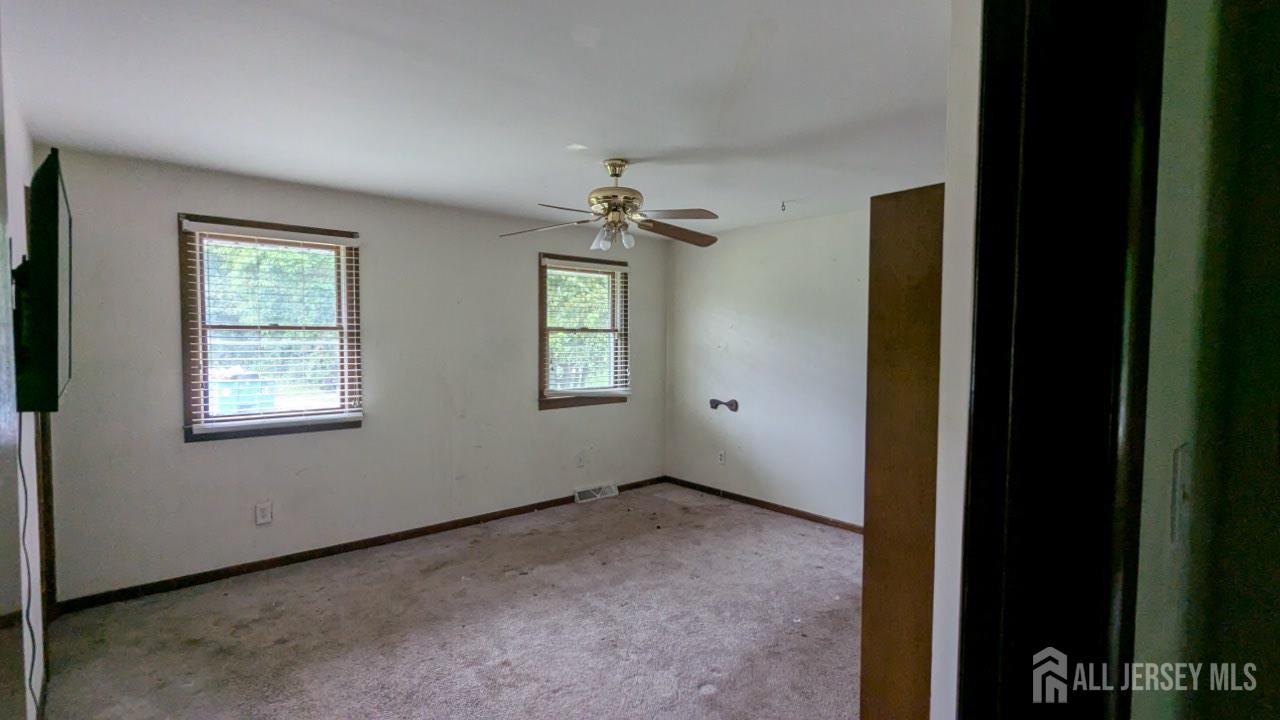 497 Robinson Road Penns Grove, NJ 08069 - Photo 15 of 17 Gallery Image 15