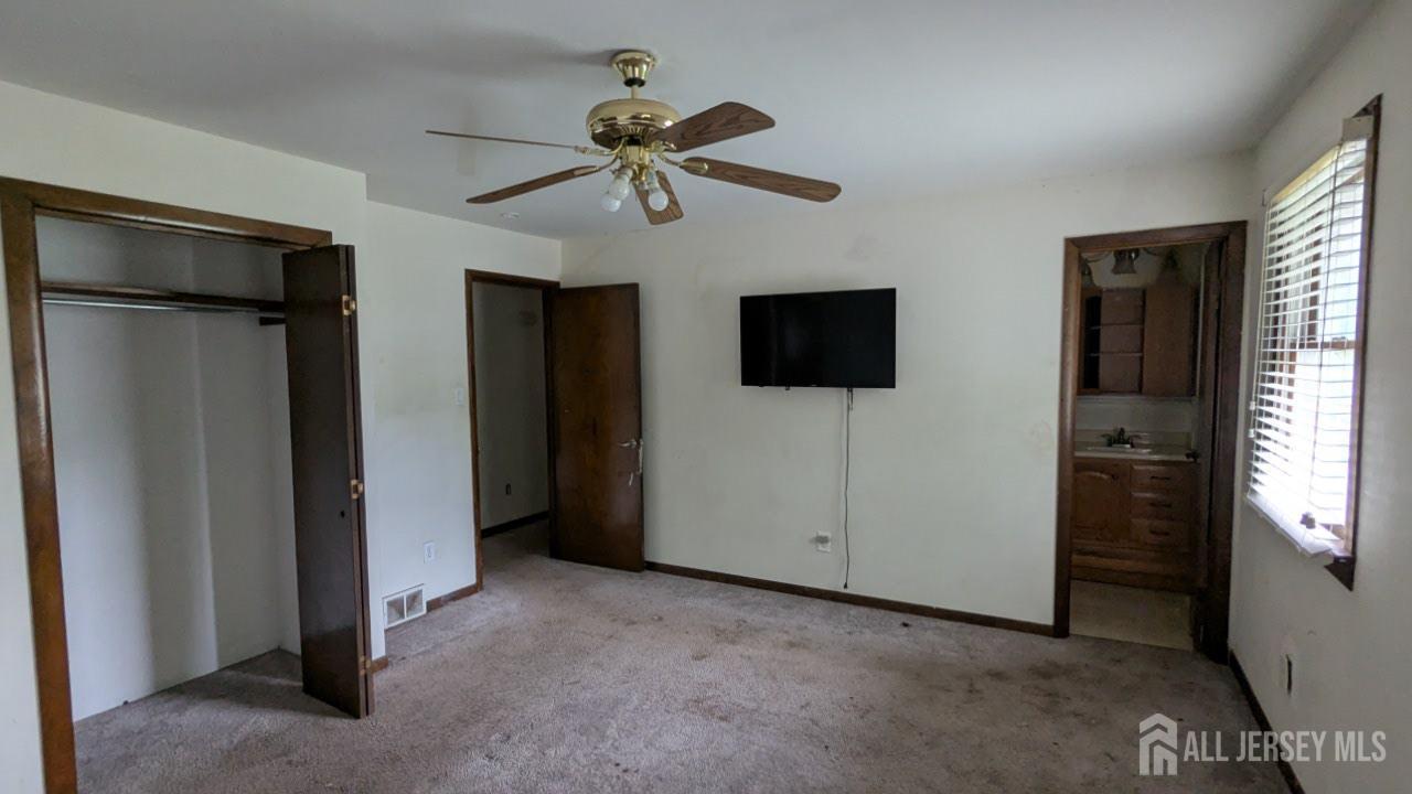 497 Robinson Road Penns Grove, NJ 08069 - Photo 5 of 17 Gallery Image 5