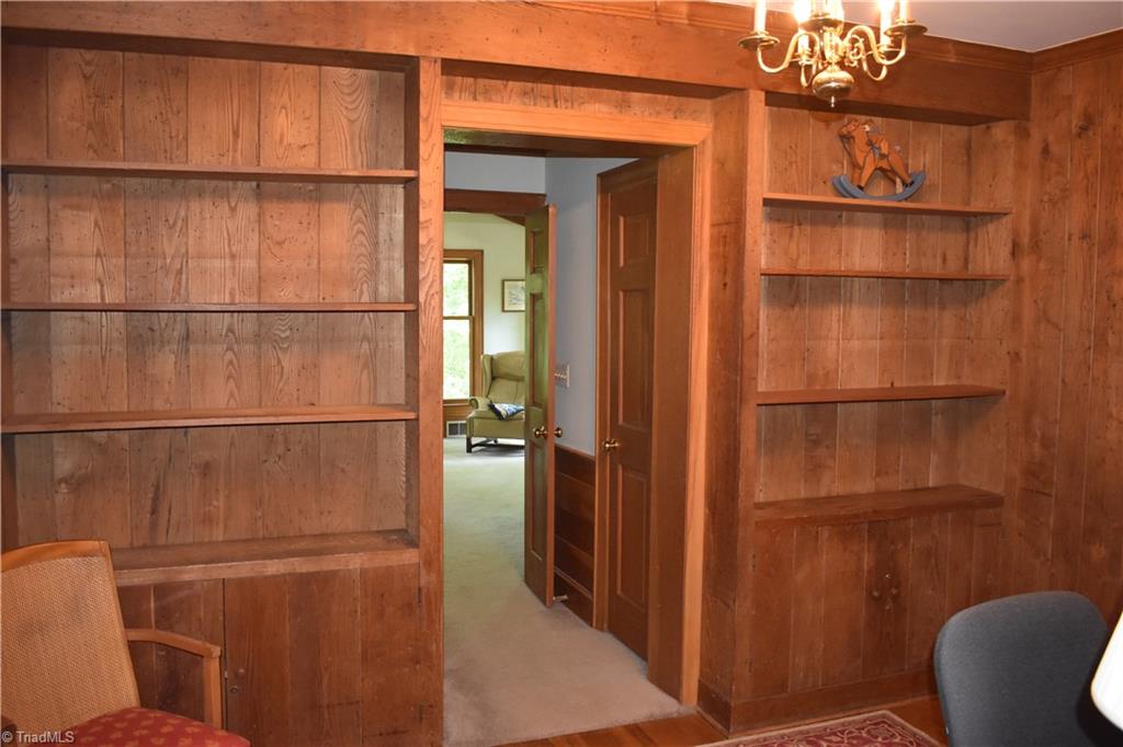 219 Hawthorne Road Elkin, NC 28621 - Photo 8 of 23 Gallery Image 8