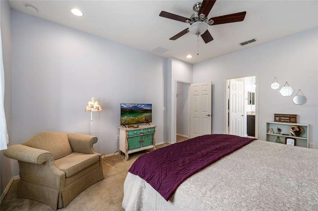 1701 Strathmore Circle Mount Dora, FL 32757 - Photo 26 of 44