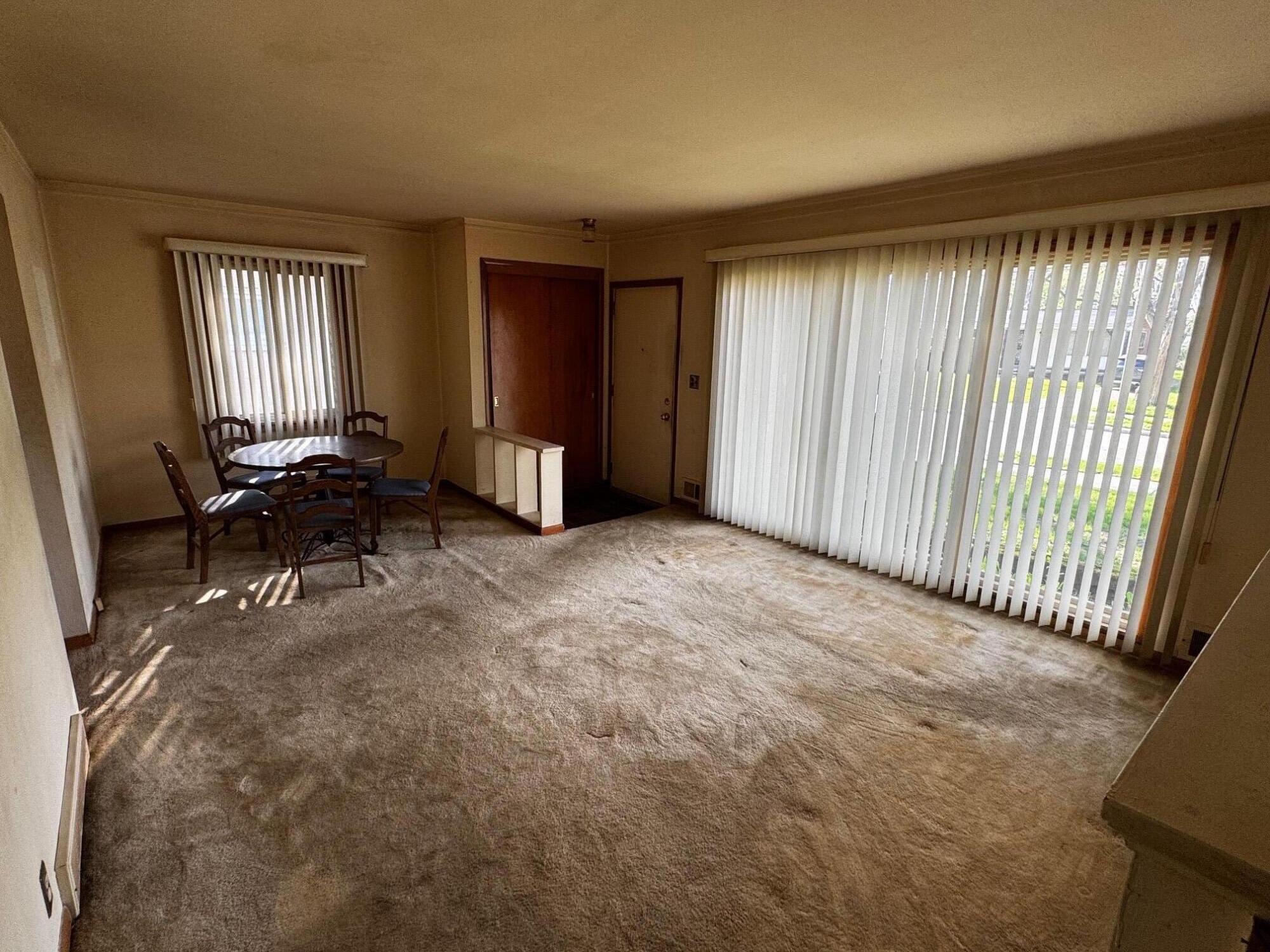 20370 Cherokee Street Detroit, MI 48219 - Photo 5 of 17 IMG_1047