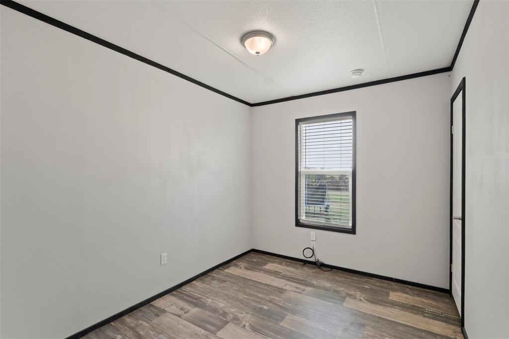 627 Kentucky Town Road Whitewright, TX 75491 - Photo 17 of 35