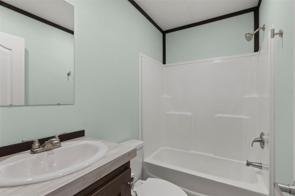 627 Kentucky Town Road Whitewright, TX 75491 - Photo 19 of 35