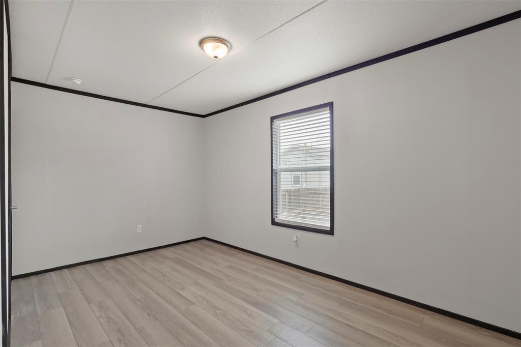 627 Kentucky Town Road Whitewright, TX 75491 - Photo 20 of 35