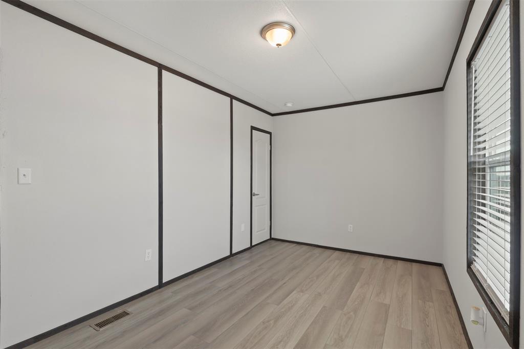 627 Kentucky Town Road Whitewright, TX 75491 - Photo 21 of 35