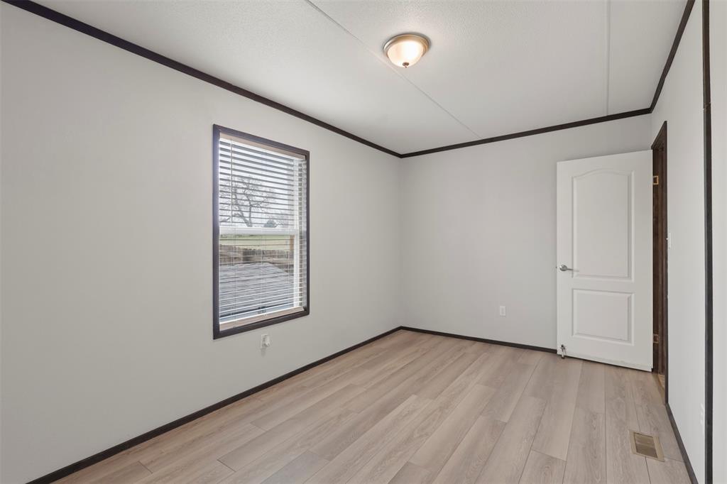 627 Kentucky Town Road Whitewright, TX 75491 - Photo 22 of 35