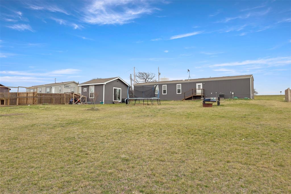 627 Kentucky Town Road Whitewright, TX 75491 - Photo 26 of 35