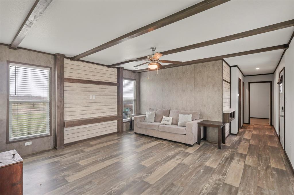 627 Kentucky Town Road Whitewright, TX 75491 - Photo 3 of 35