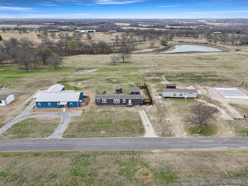 627 Kentucky Town Road Whitewright, TX 75491 - Photo 33 of 35