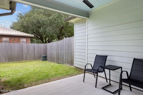 $240,000 | 300 Ave B, Unit B, Broussard, LA 70518