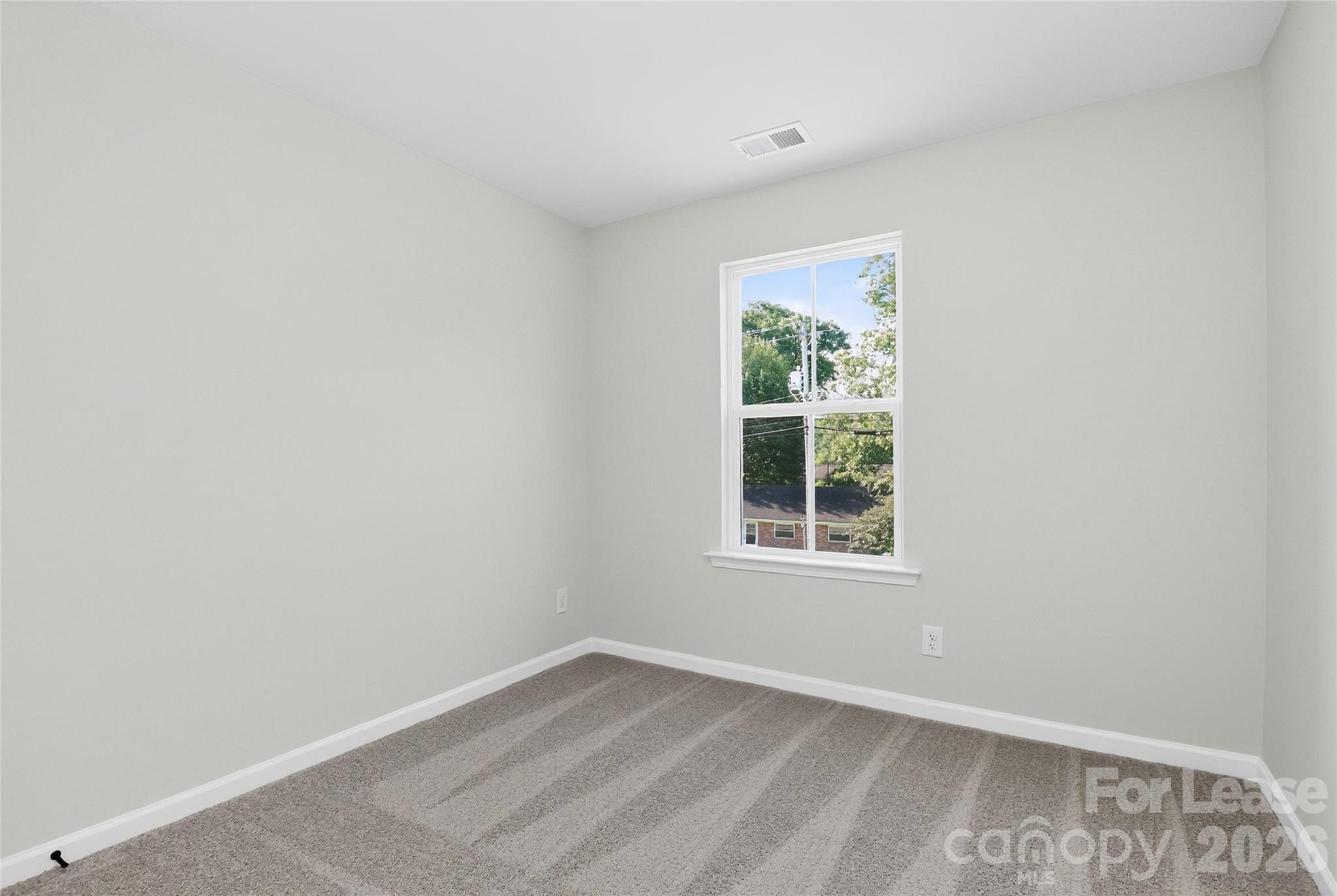 333 North Hoskins Road Charlotte, NC 28216 - Photo 18 of 28 Gallery Image 18