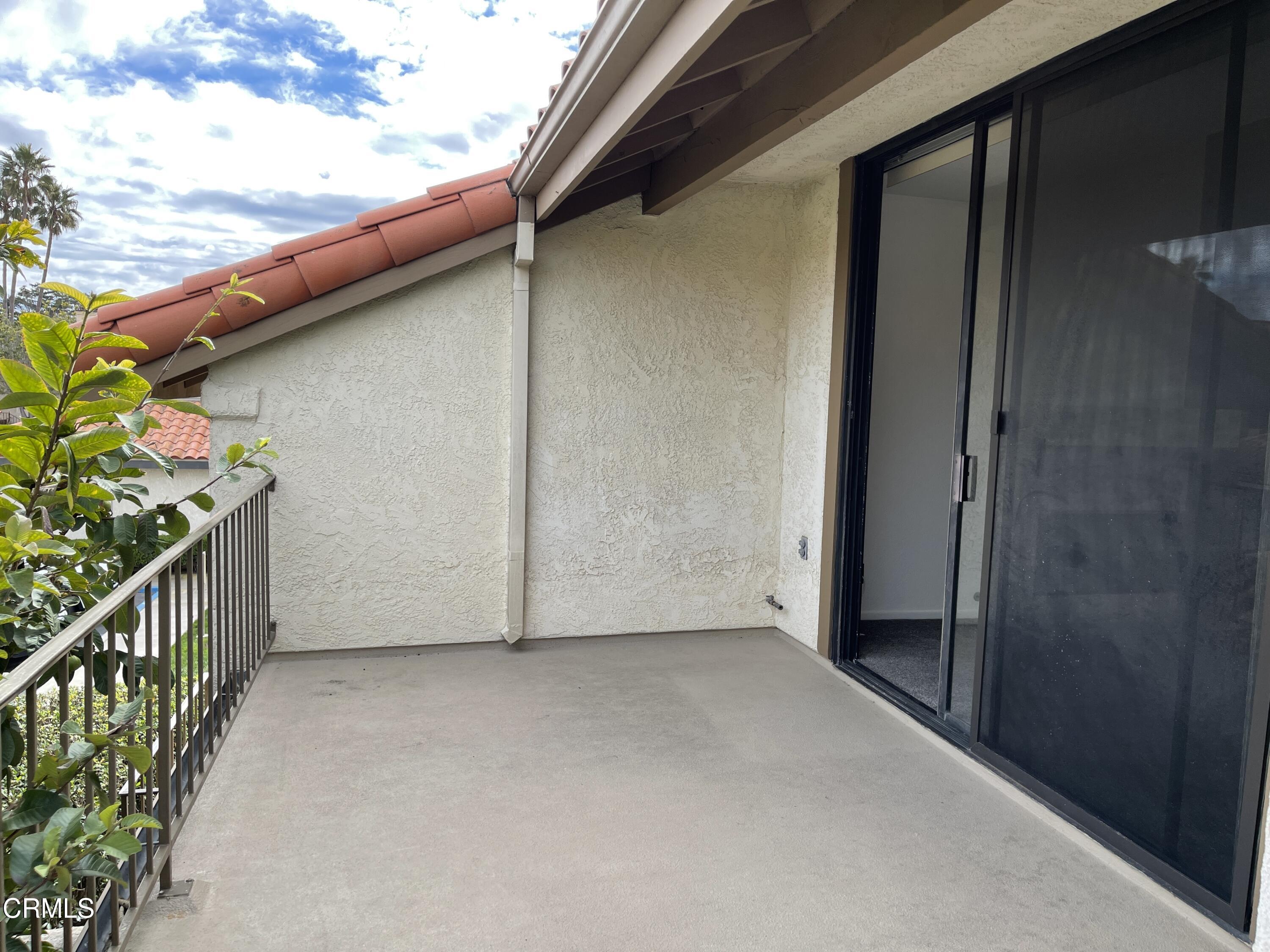 2257 Martinique Lane Oxnard, CA 93035 - Photo 19 of 52 a view of an empty room