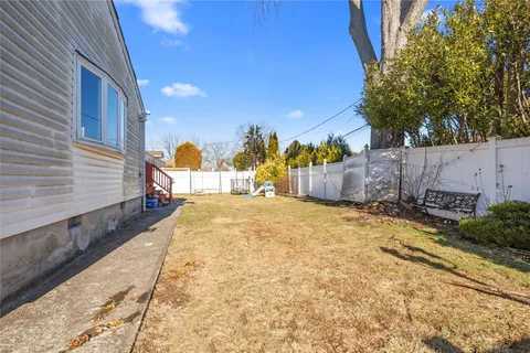 $989,000 | 600 Plainview Road, Plainview, NY 11803