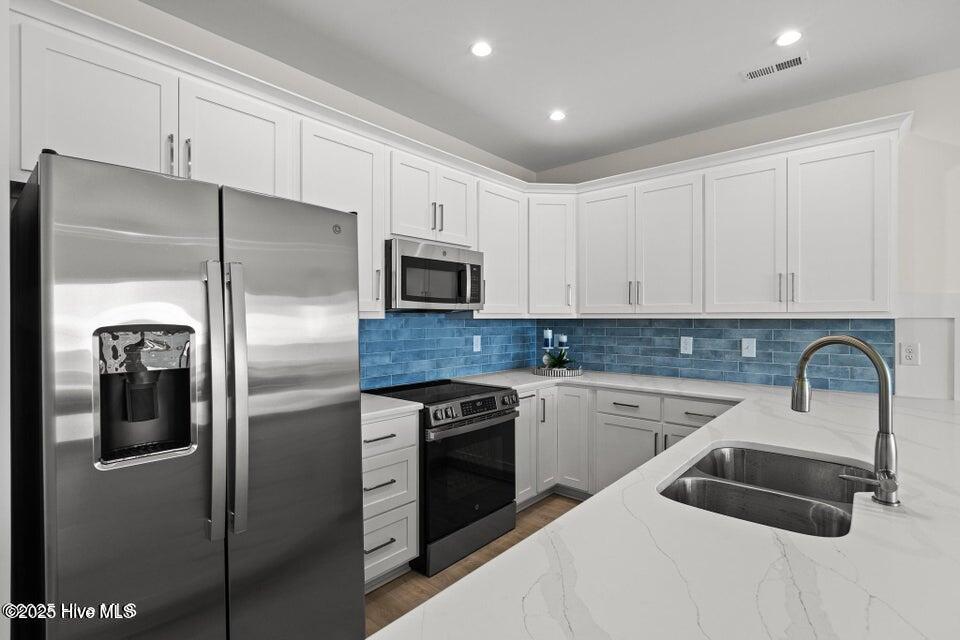 126 Shell Road Surf City, NC 28445 - Photo 11 of 41 126 Shell Rd kitchen