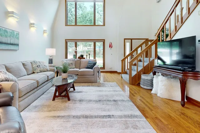 $584,000 | 28986 Manitoba Trail, McHenry, IL 60051