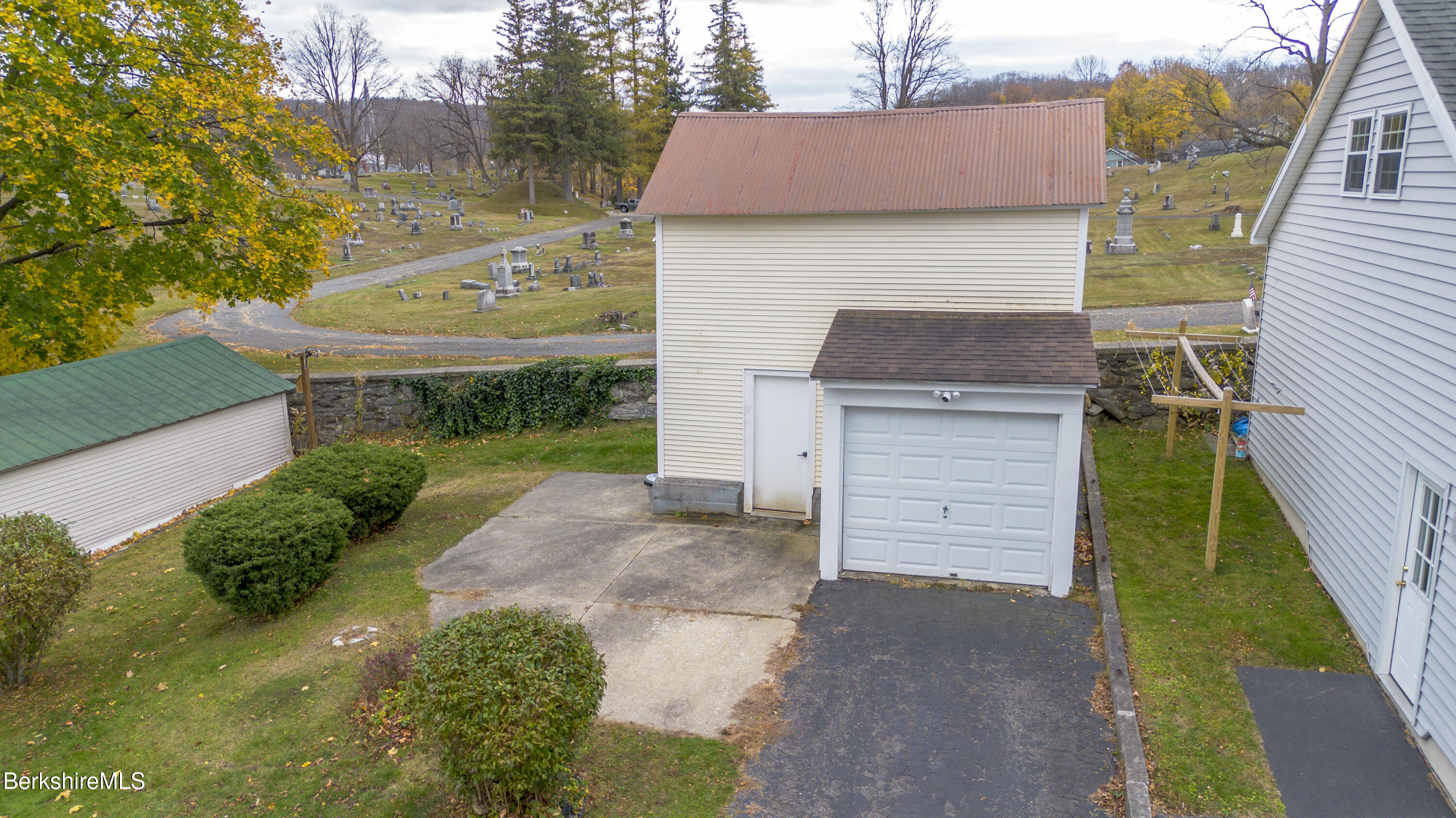 44 Valley Street Adams, MA 01220 - Photo 16 of 20 44ValleySt_Adams_026