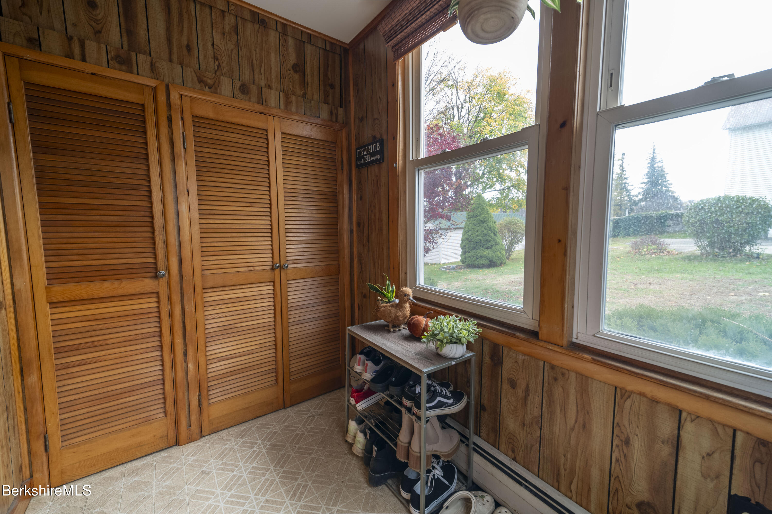 44 Valley Street Adams, MA 01220 - Photo 3 of 20 entryway