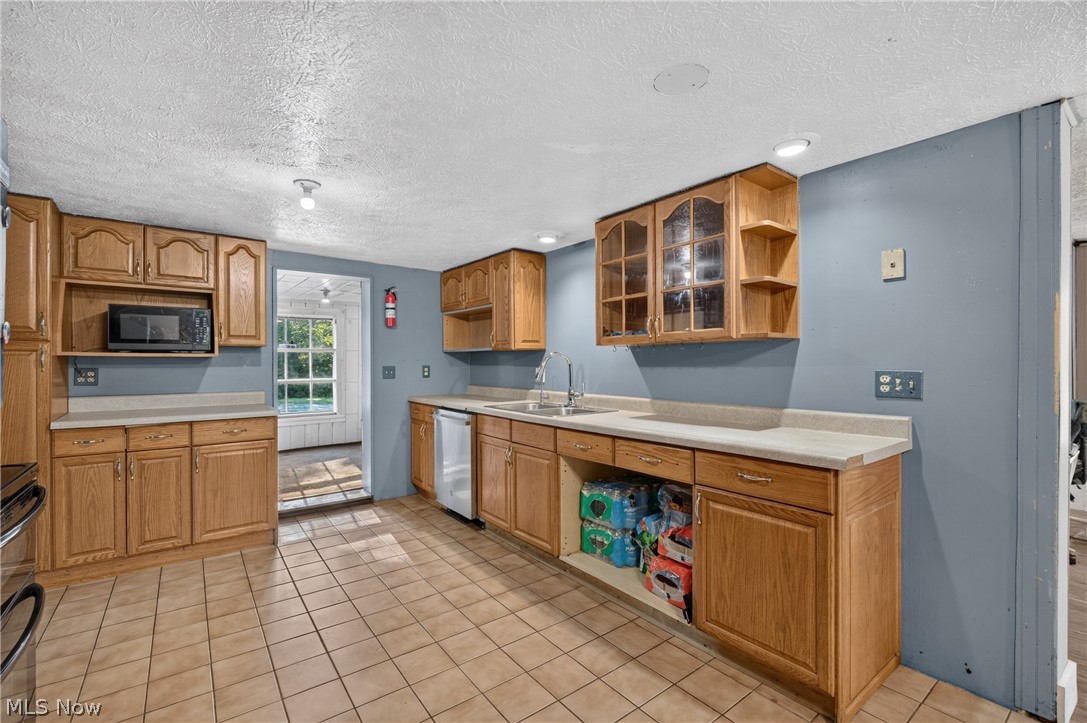 6919 West Smith Road Medina, OH 44256 - Photo 3 of 31