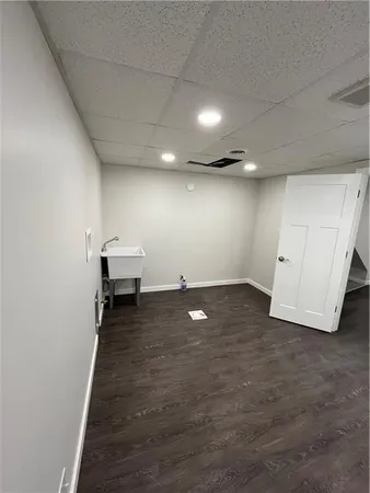 a view of utility room