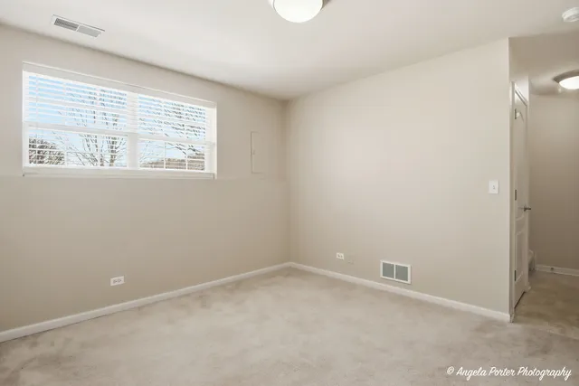 $2,400 | 228 Station Park Circle, Grayslake, IL 60030