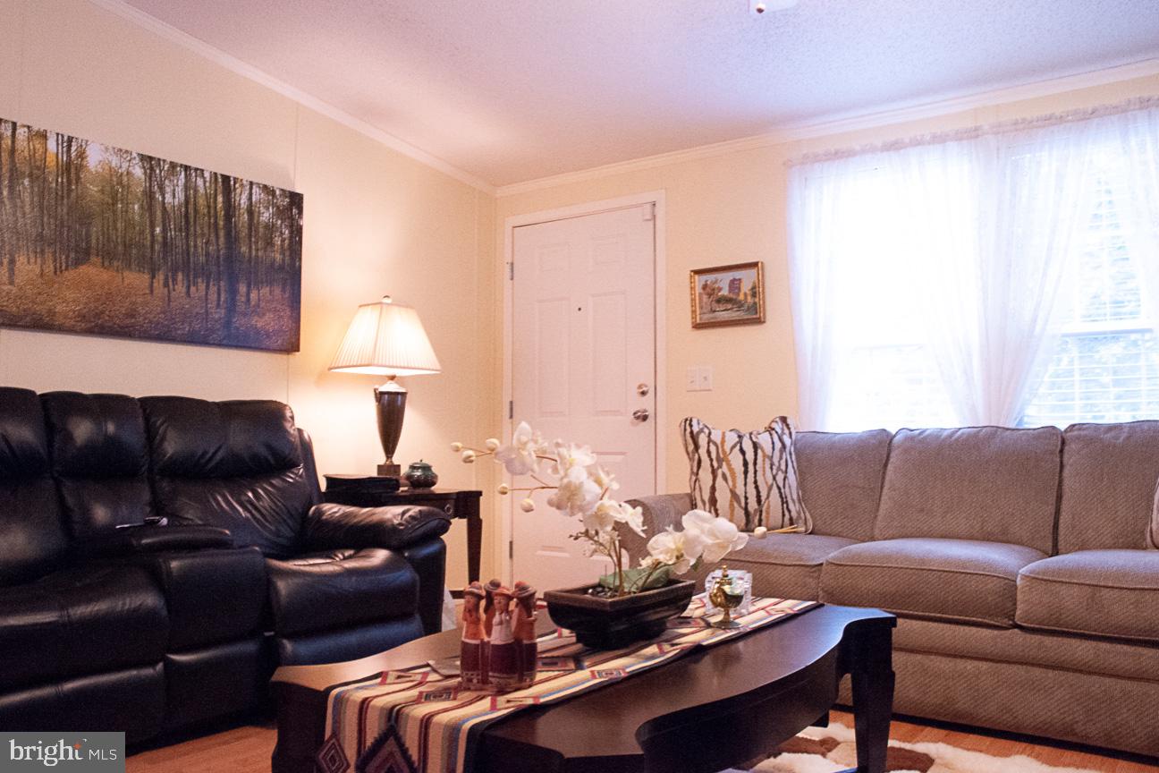 7899 Dublin Road Salisbury, MD 21801 - Photo 5 of 22 living room