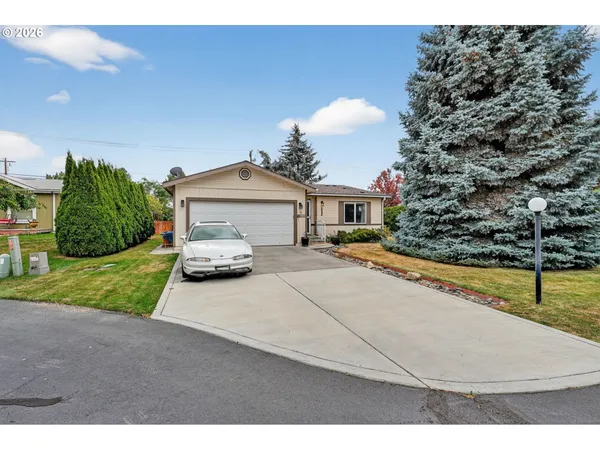 $299,000 | 1620 Northeast 6th Street, Redmond, OR 97756