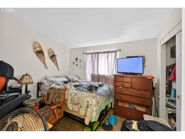 $299,000 | 1620 Northeast 6th Street, Redmond, OR 97756