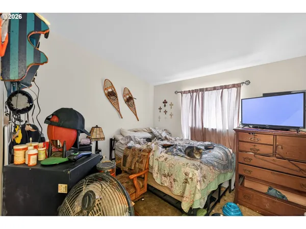 $299,000 | 1620 Northeast 6th Street, Redmond, OR 97756