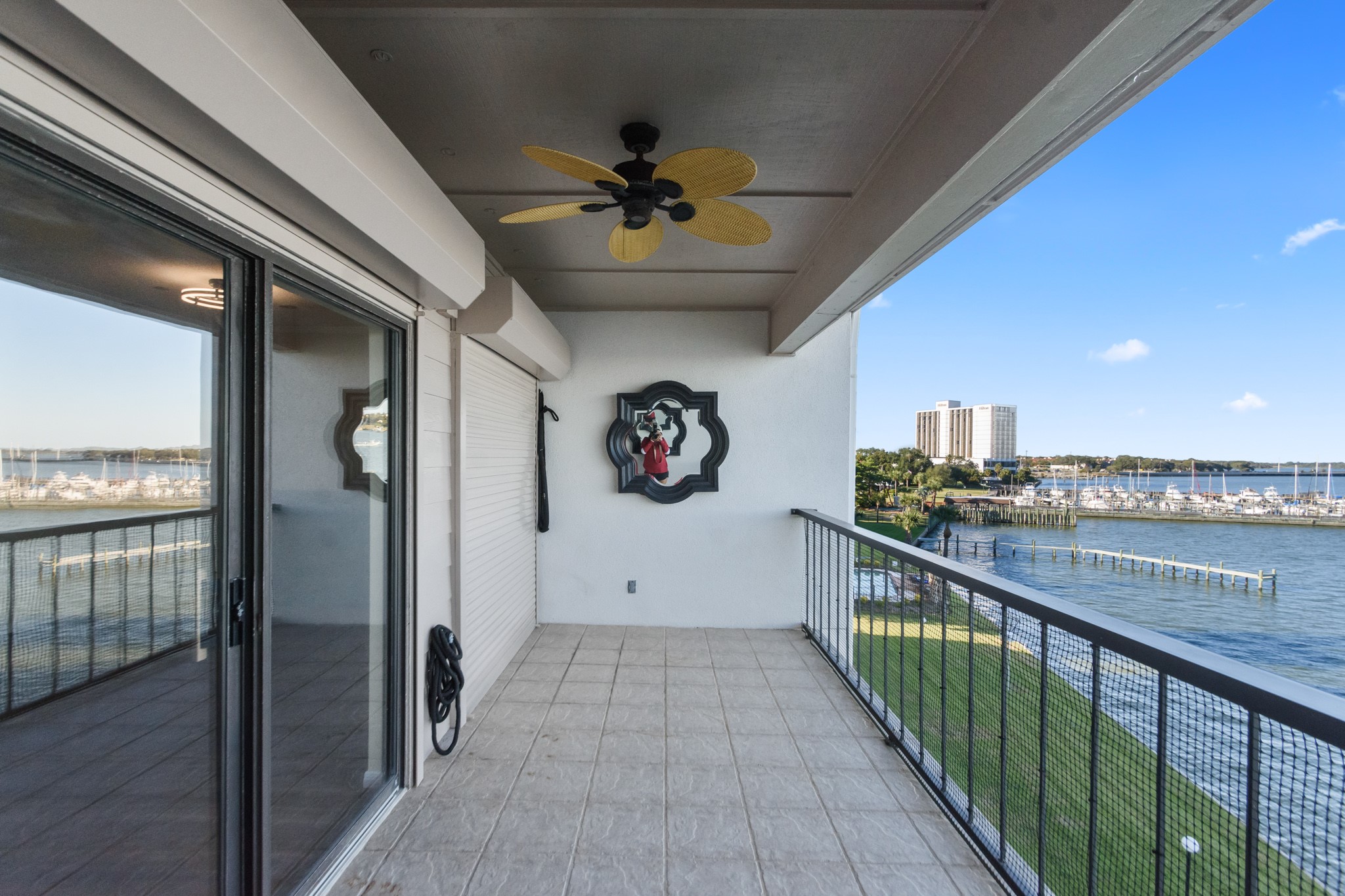 351 Lakeside Lane, Unit 305 Nassau Bay, TX 77058 - Photo 14 of 32 a view of a hallway with workspace
