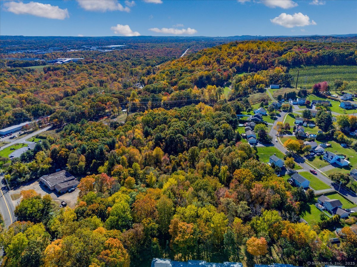 36 R Nod Brook Road Wallingford, CT 06492 - Photo 2 of 13 a view of a city