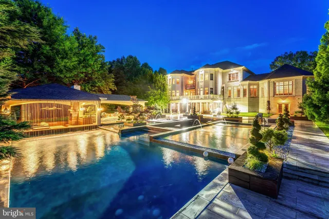 $30,000 | 860 Nicholas Run Drive, Great Falls, VA 22066