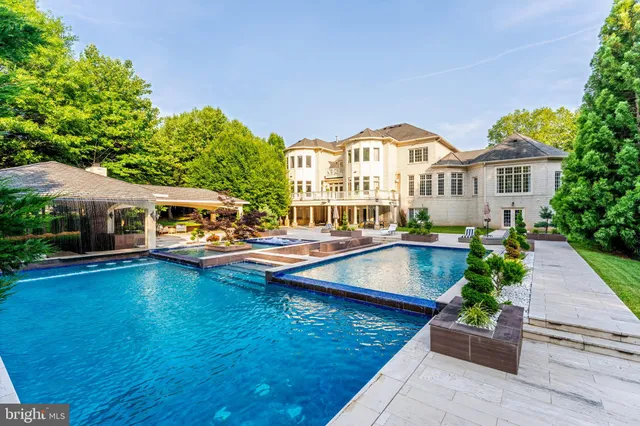 $30,000 | 860 Nicholas Run Drive, Great Falls, VA 22066