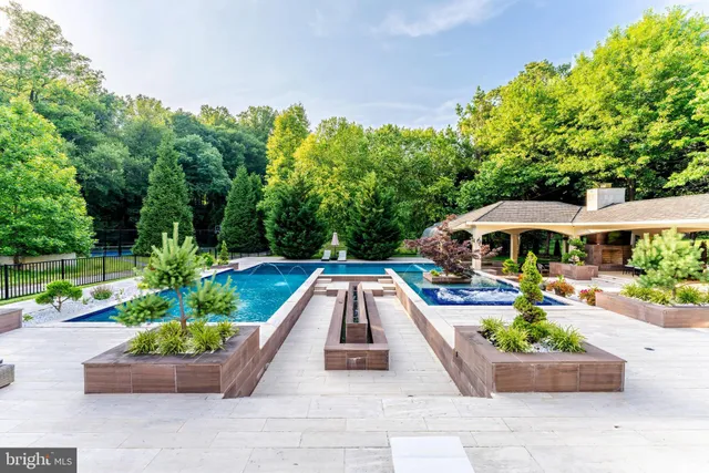 $30,000 | 860 Nicholas Run Drive, Great Falls, VA 22066