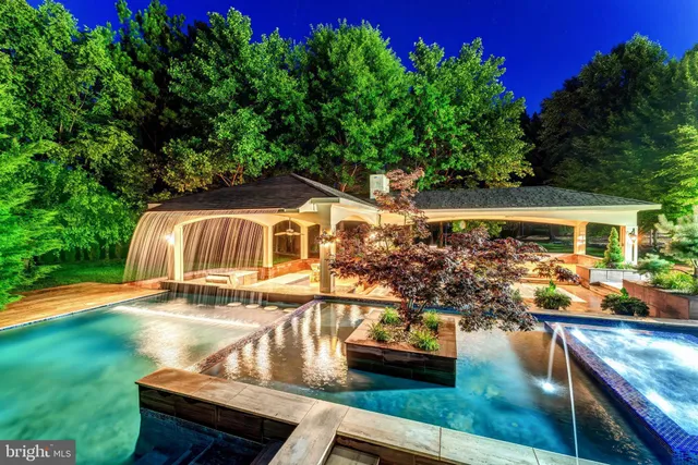 $30,000 | 860 Nicholas Run Drive, Great Falls, VA 22066