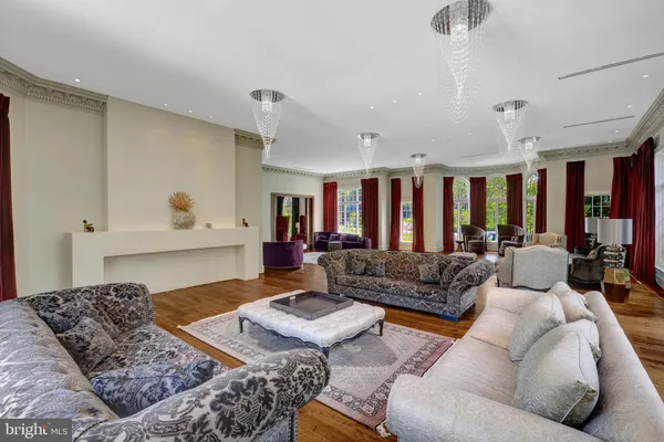 $30,000 | 860 Nicholas Run Drive, Great Falls, VA 22066