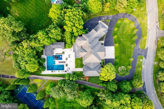 $30,000 | 860 Nicholas Run Drive, Great Falls, VA 22066