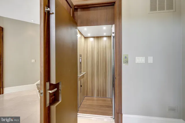 $30,000 | 860 Nicholas Run Drive, Great Falls, VA 22066