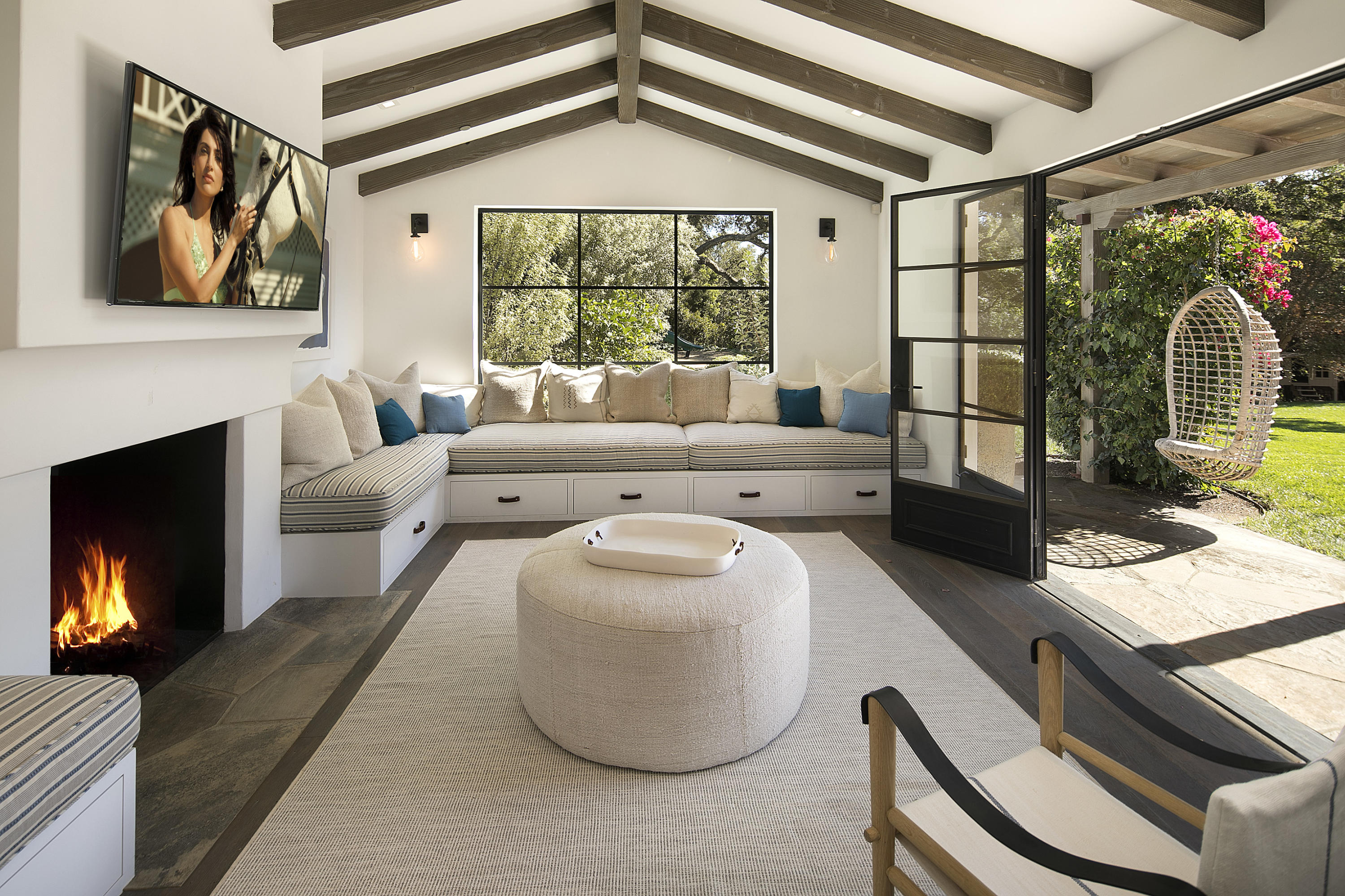 770 Via Manana Montecito, CA 93108 - Photo 13 of 15 LR Pool Cabana