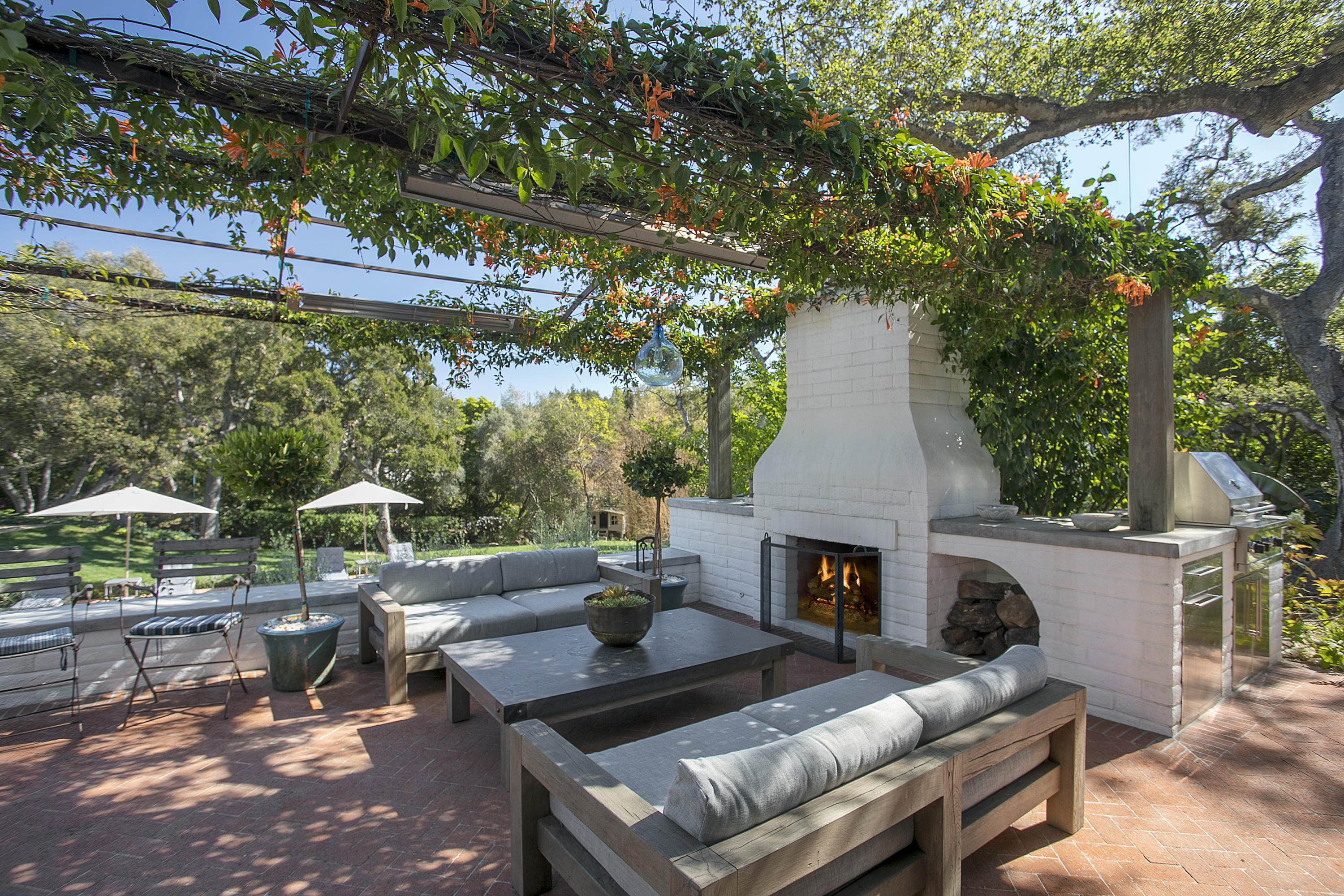 770 Via Manana Montecito, CA 93108 - Photo 2 of 15 Back Patio