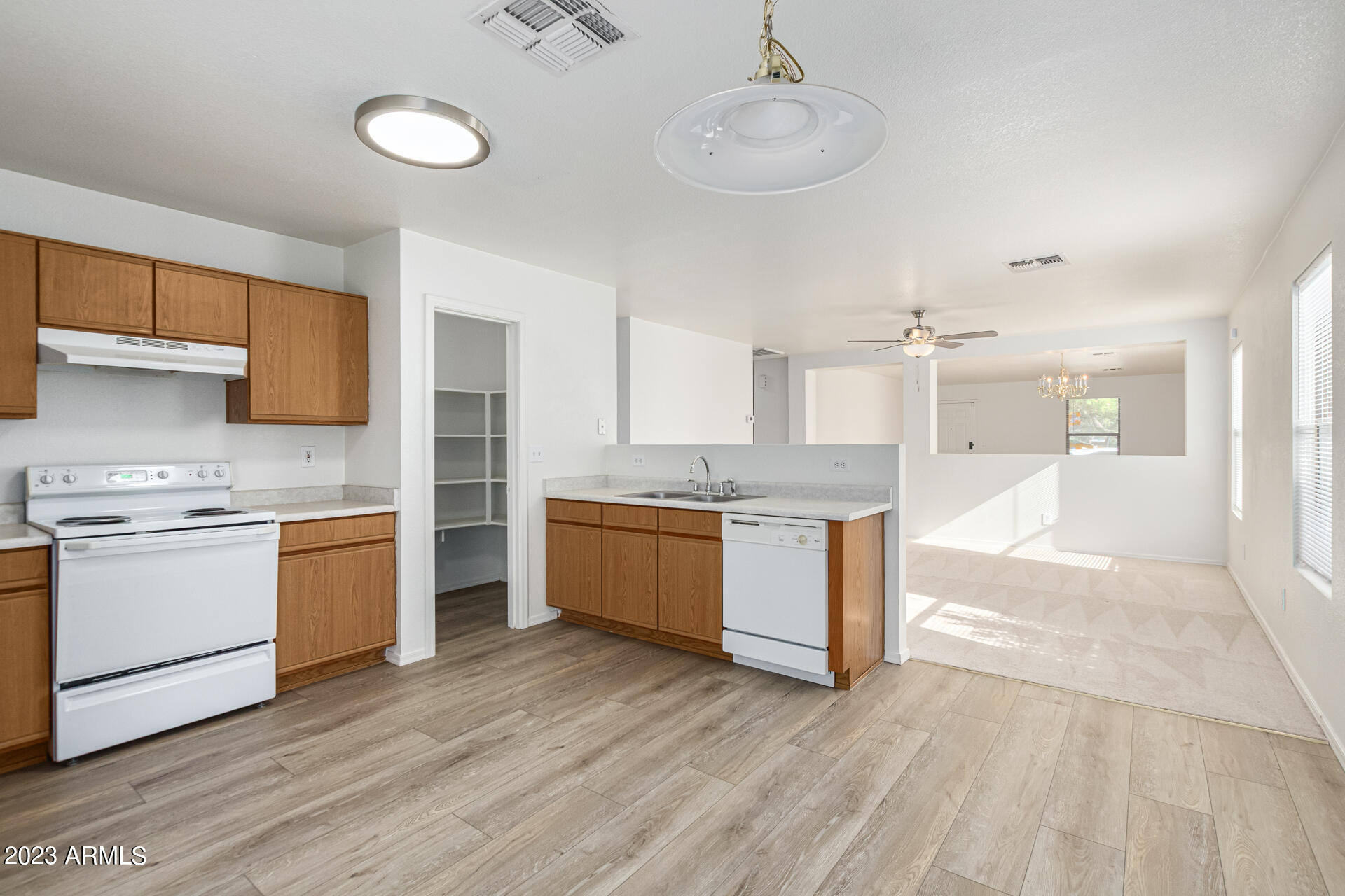 11841 West Wethersfield Road El Mirage, AZ 85335 - Photo 14 of 30 14 - Wetherside