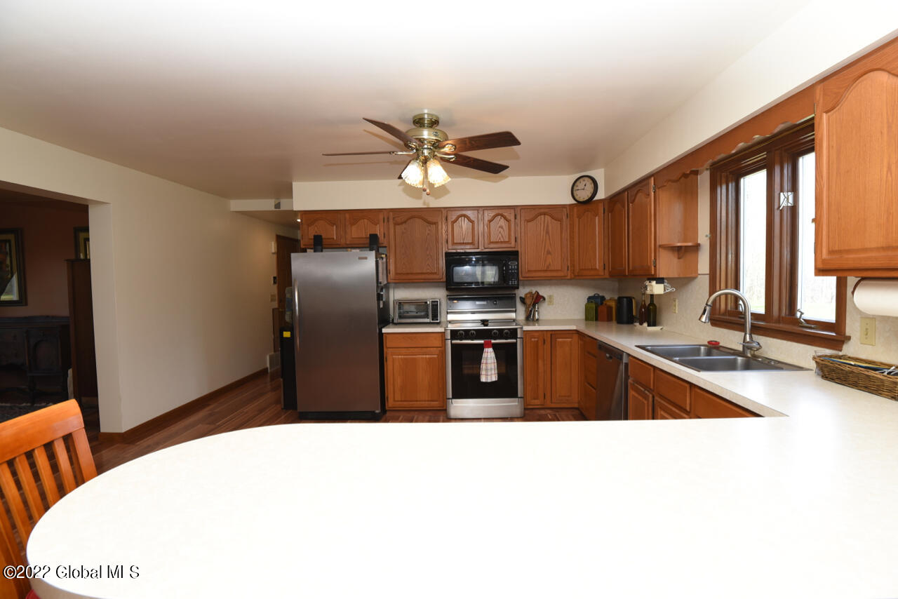 830 Meadowdale Road Altamont, NY 12009 - Photo 6 of 66 23
