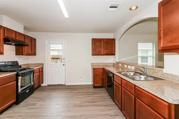 $1,825 | 5542 Latta Plantation Drive, Katy, TX 77449