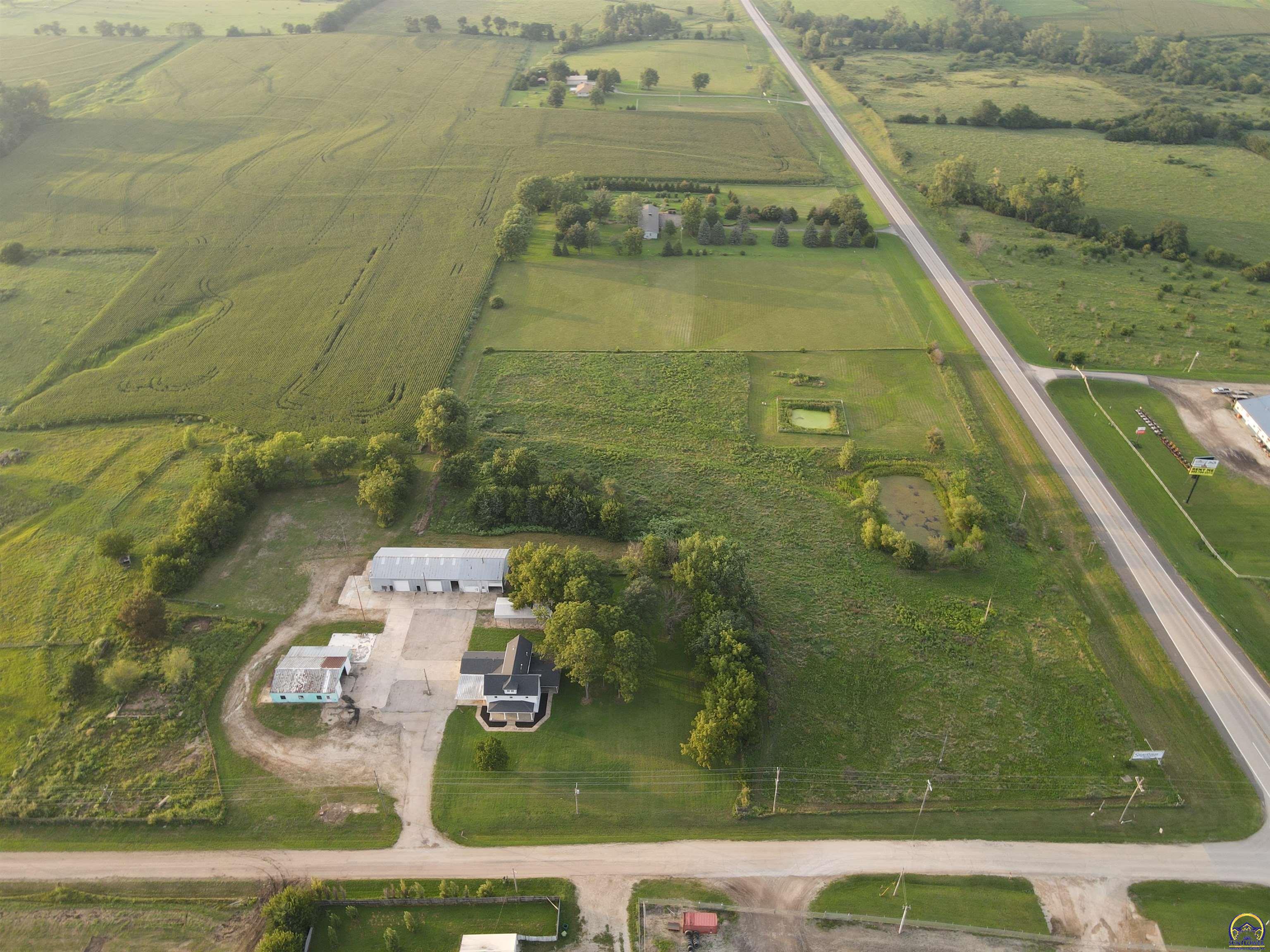12318 246 Road Holton, KS 66436 - Photo 46 of 70