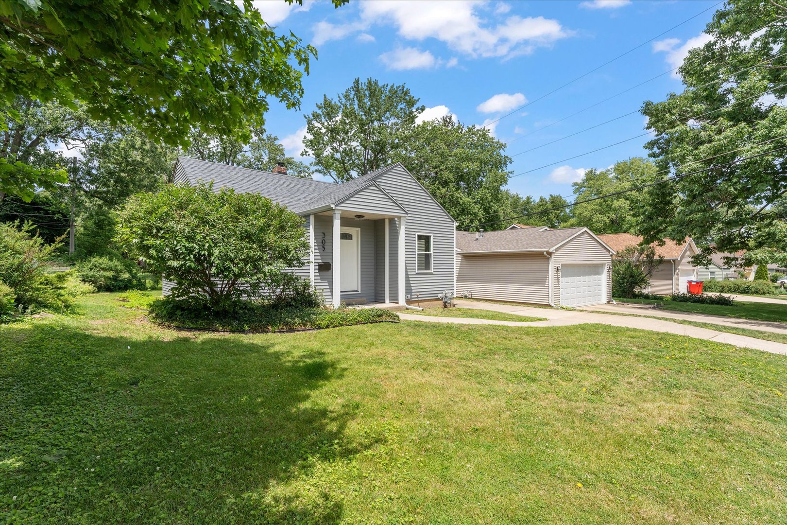 305 South Fair Street Champaign, IL 61821 - Photo 40 of 41 a front view of a house with a garden