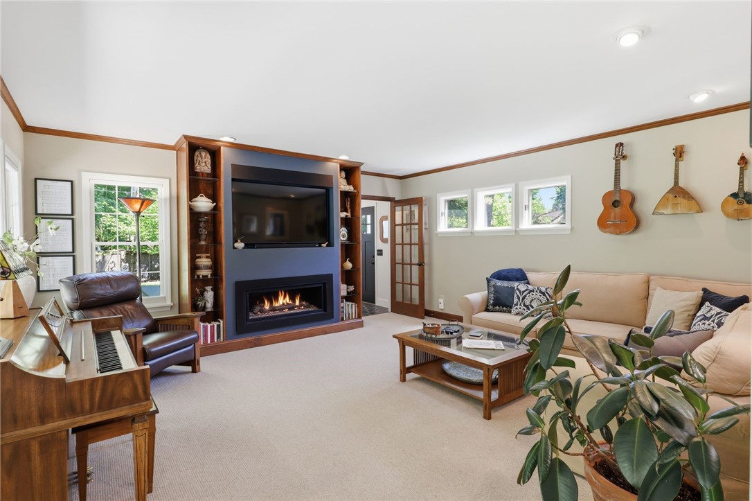 8 Nunda Boulevard Rochester, NY 14610 - Photo 14 of 47