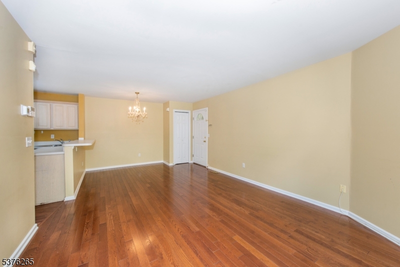 4 Parkside Court Wayne, NJ 07470 - Photo 9 of 18