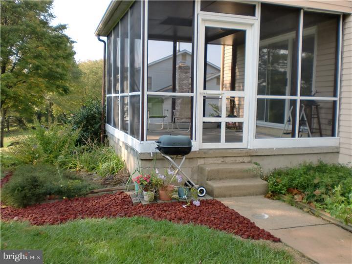 9 Kenwick Road Hockessin, DE 19707 - Photo 14 of 16 Porch