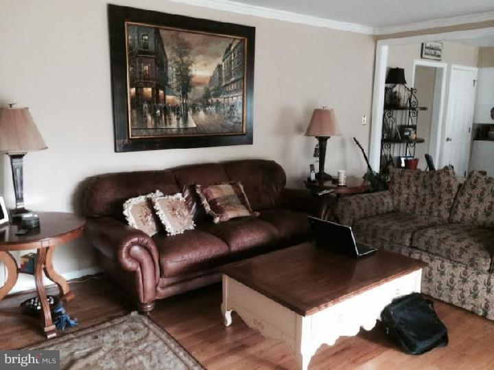9 Kenwick Road Hockessin, DE 19707 - Photo 5 of 16 Family Room